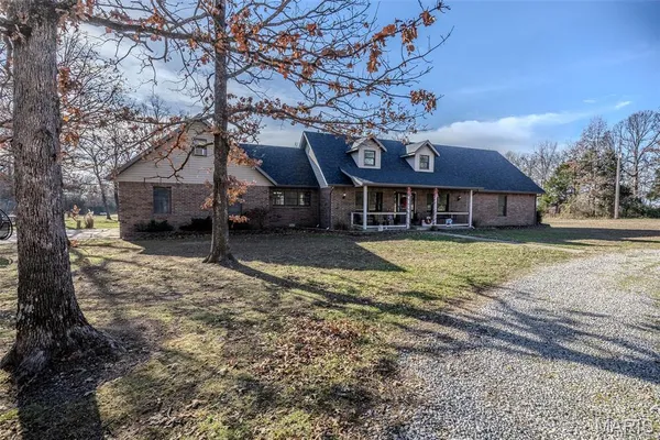 $560,000 | 22198 Glencastle Lane, Lebanon, MO 65536