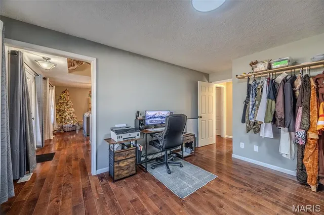 $560,000 | 22198 Glencastle Lane, Lebanon, MO 65536