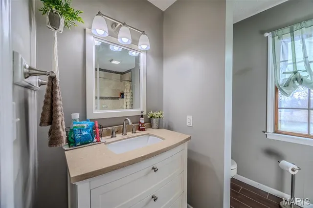 $560,000 | 22198 Glencastle Lane, Lebanon, MO 65536