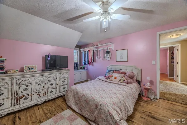$560,000 | 22198 Glencastle Lane, Lebanon, MO 65536