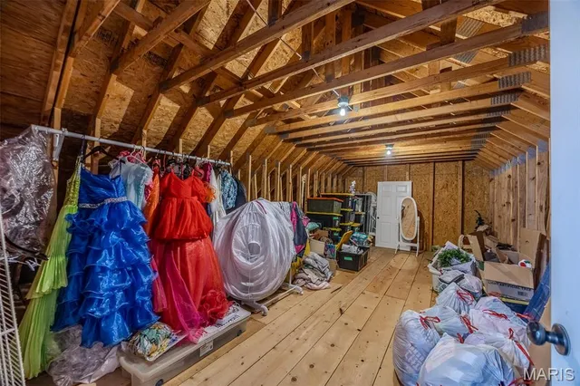 $560,000 | 22198 Glencastle Lane, Lebanon, MO 65536