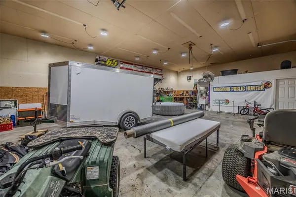 $560,000 | 22198 Glencastle Lane, Lebanon, MO 65536