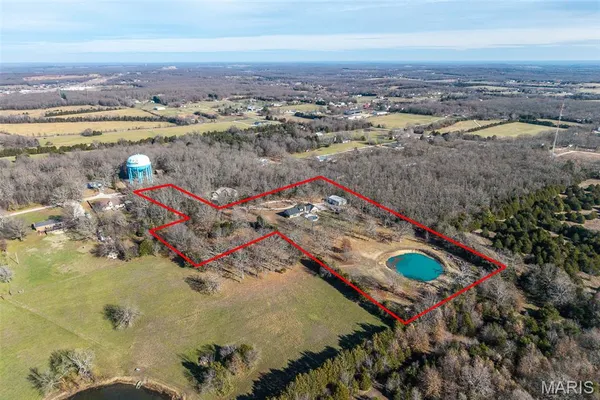 $560,000 | 22198 Glencastle Lane, Lebanon, MO 65536