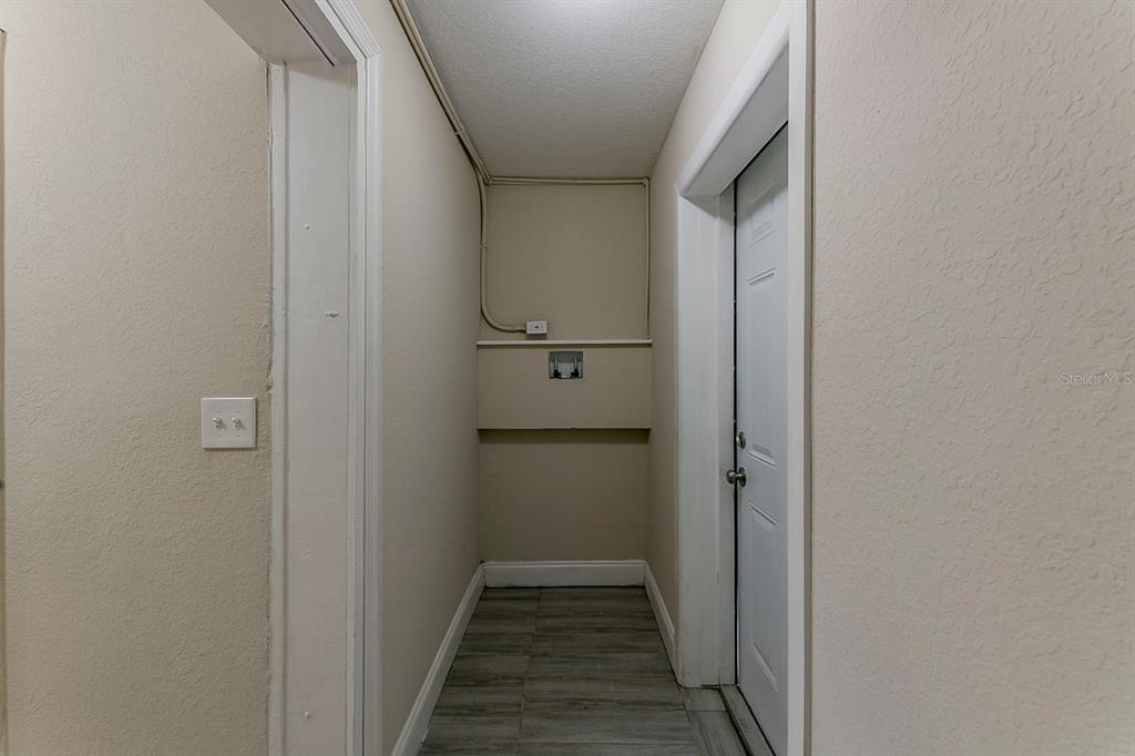 1007 Emeralda Road Orlando, FL 32808 - Photo 30 of 47