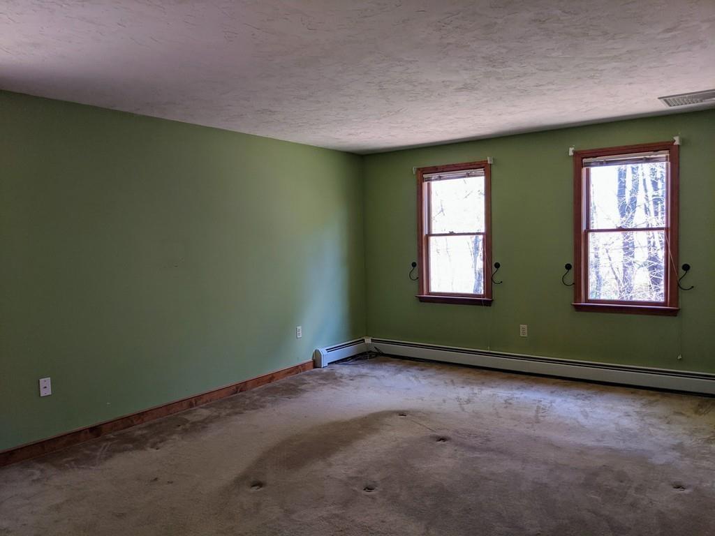 18 Glenview Street Upton, MA 01568 - Photo 8 of 13