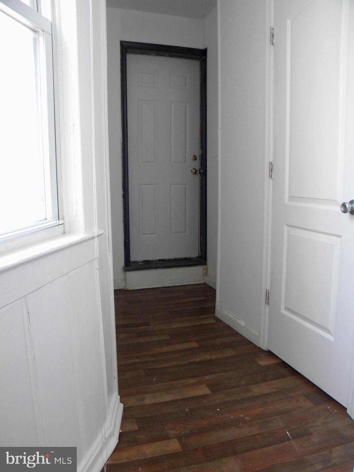 935 South Charles Street, Unit C S Baltimore, MD 21230 - Photo 34 of 44 2nd floor bath and door to small deck