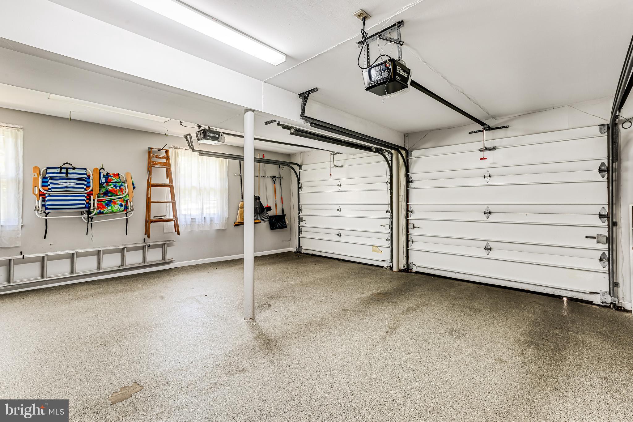 5 Buckley Court Towson, MD 21286 - Photo 36 of 48 Over-sized garage