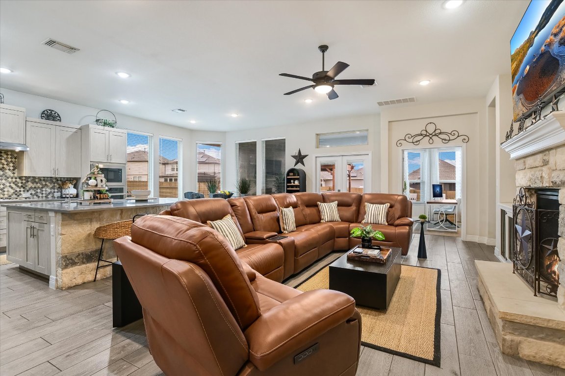 616 Muster Bend Georgetown, TX 78626 - Photo 6 of 40