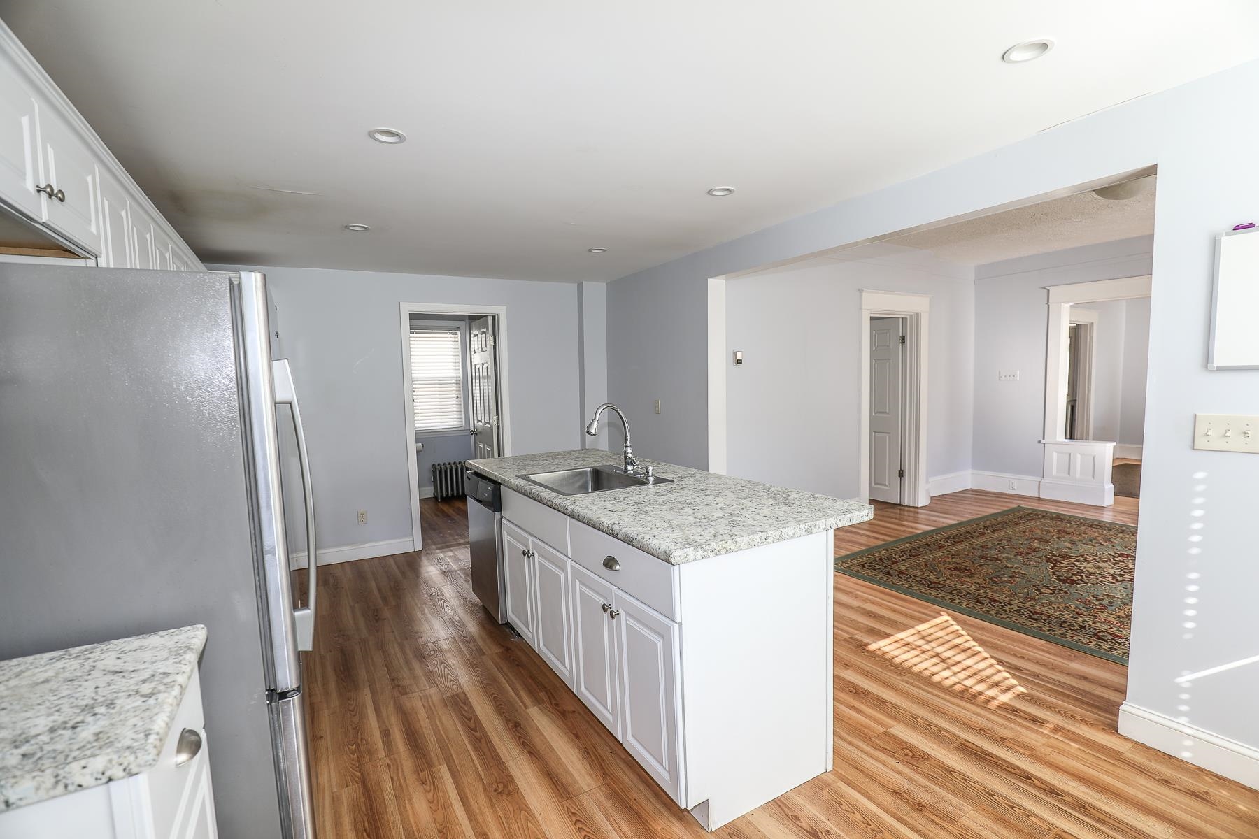 27 Blodget Street Manchester, NH 03104 - Photo 3 of 60