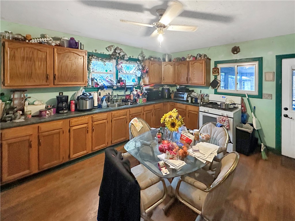 1022 Onondaga Road Camillus, NY 13031 - Photo 10 of 26