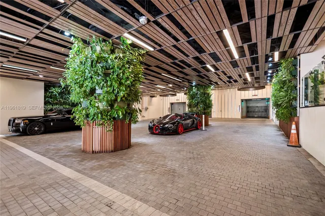 $880,000 | 1451 Brickell Avenue, Unit 1602, Miami, FL 33131