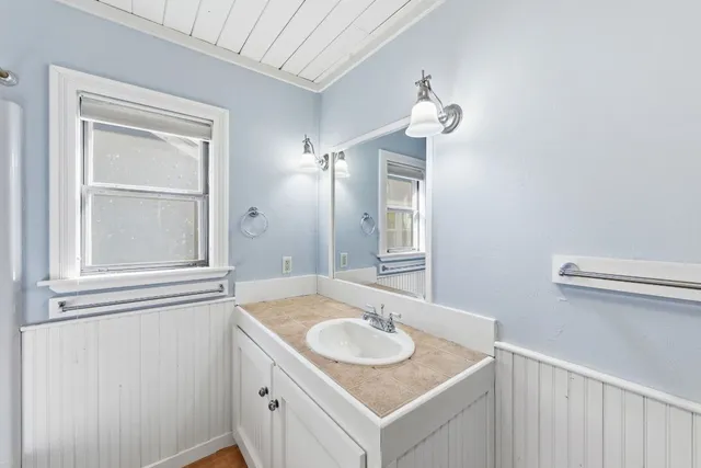 $2,995 | 1811 Waterston Avenue, Unit A, Austin, TX 78703