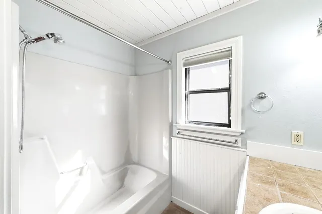 $2,995 | 1811 Waterston Avenue, Unit A, Austin, TX 78703