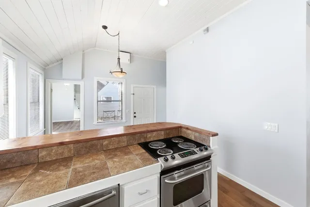 $2,995 | 1811 Waterston Avenue, Unit A, Austin, TX 78703