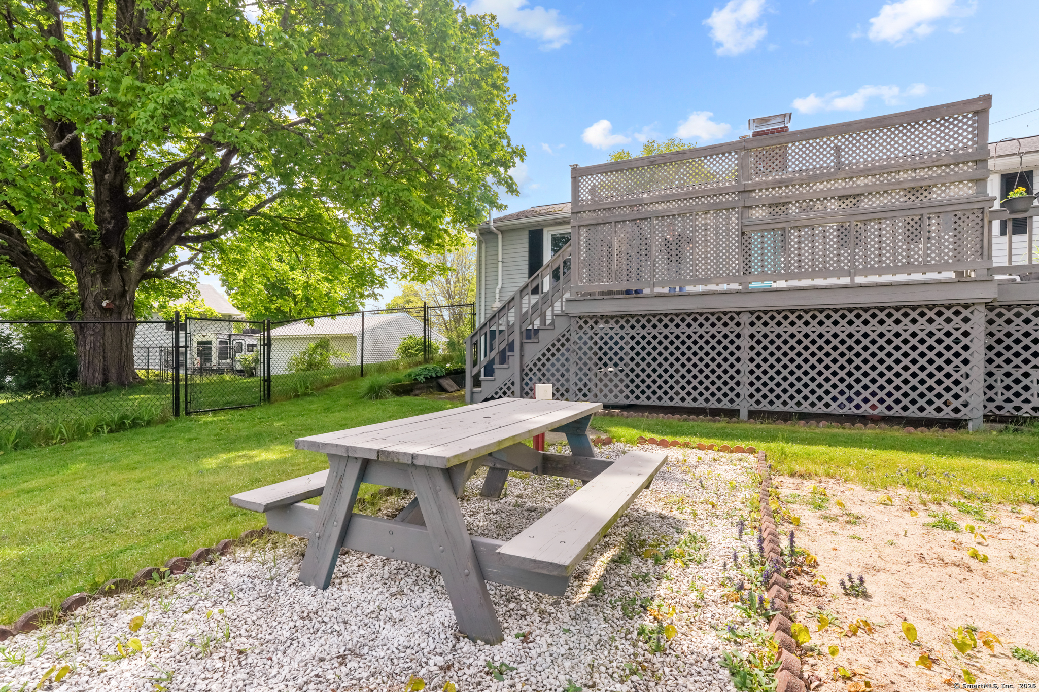 53 Cleveland Street Putnam, CT 06260 - Photo 23 of 24