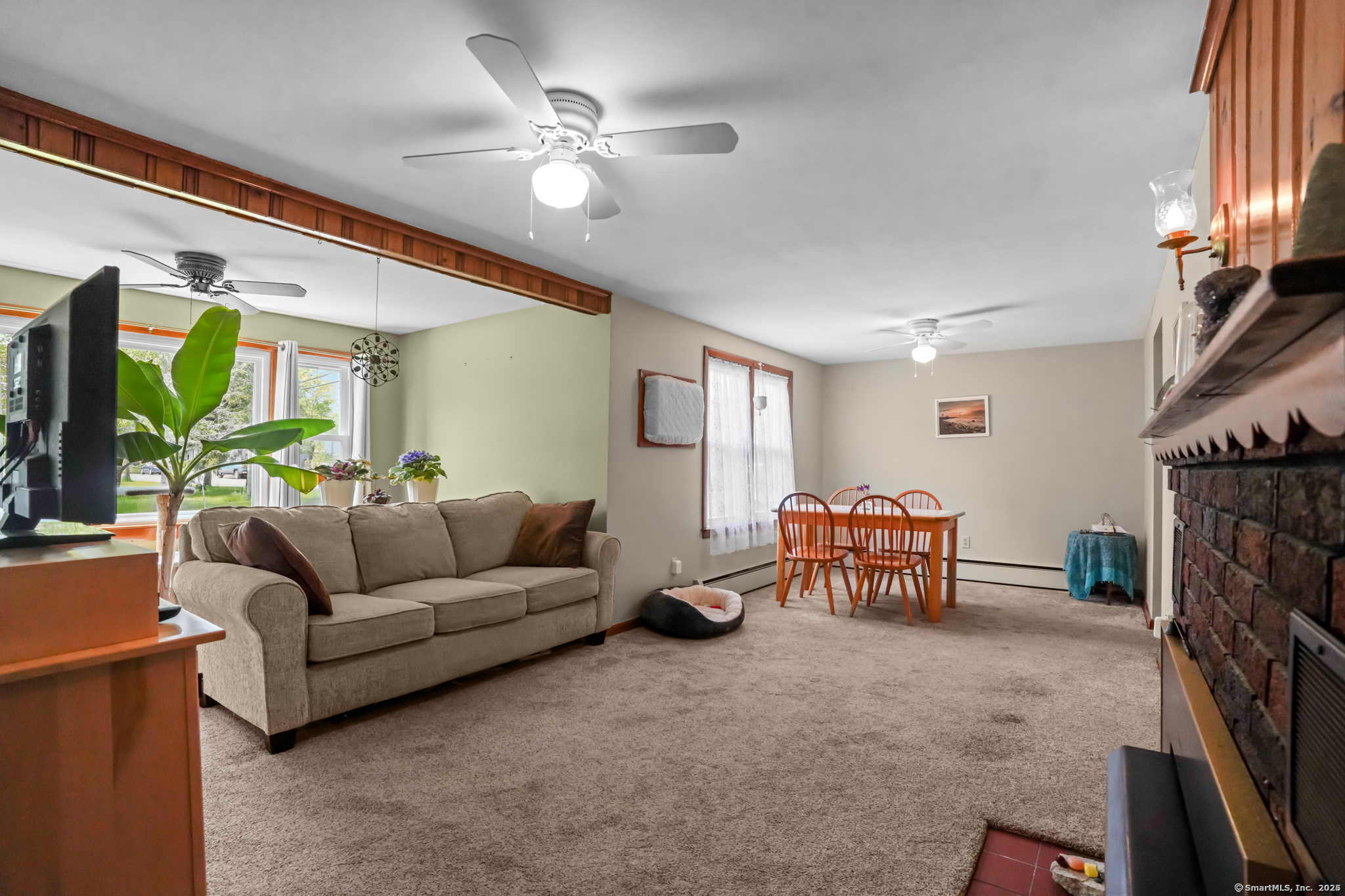 53 Cleveland Street Putnam, CT 06260 - Photo 3 of 24