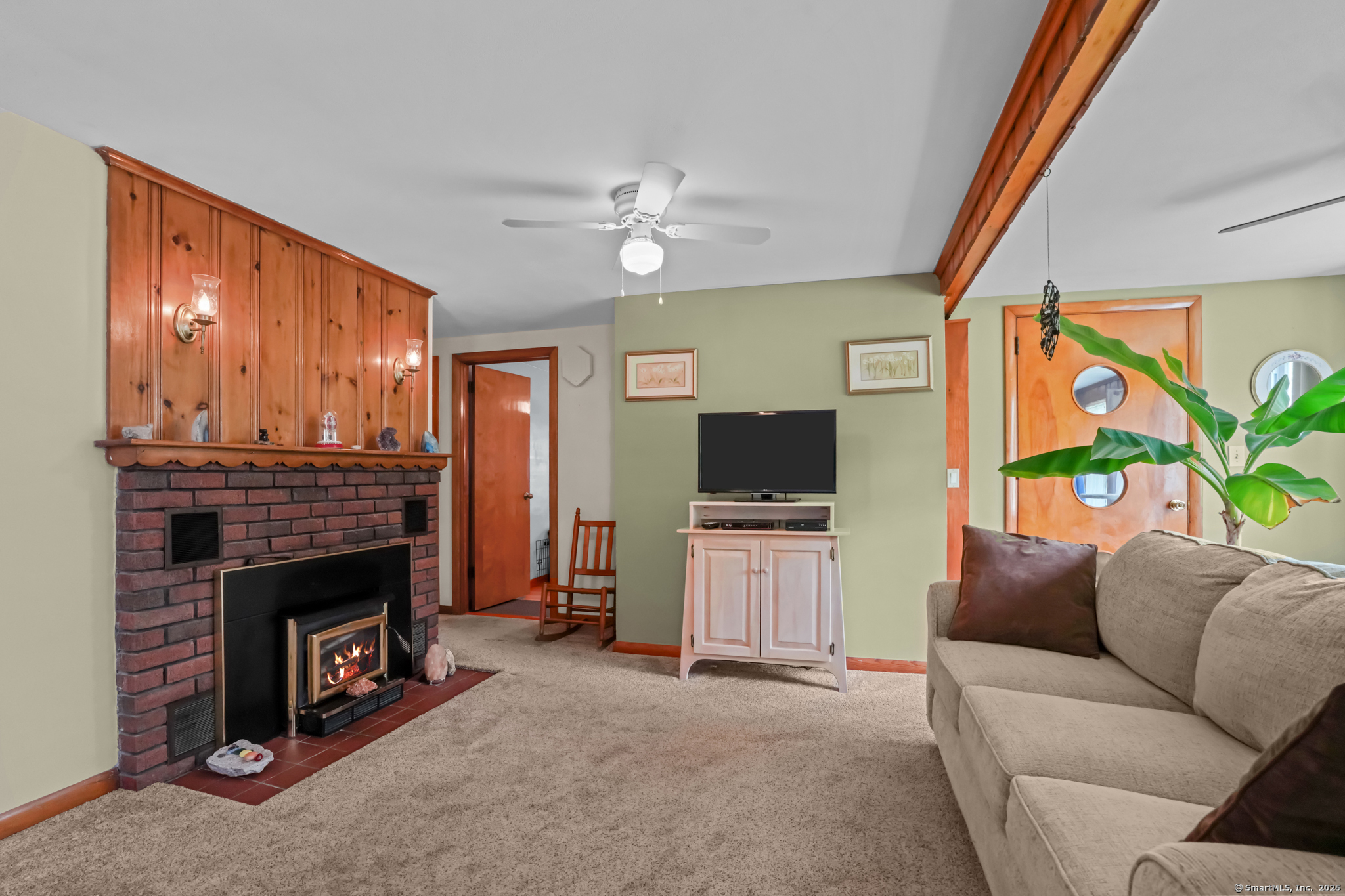 53 Cleveland Street Putnam, CT 06260 - Photo 5 of 24