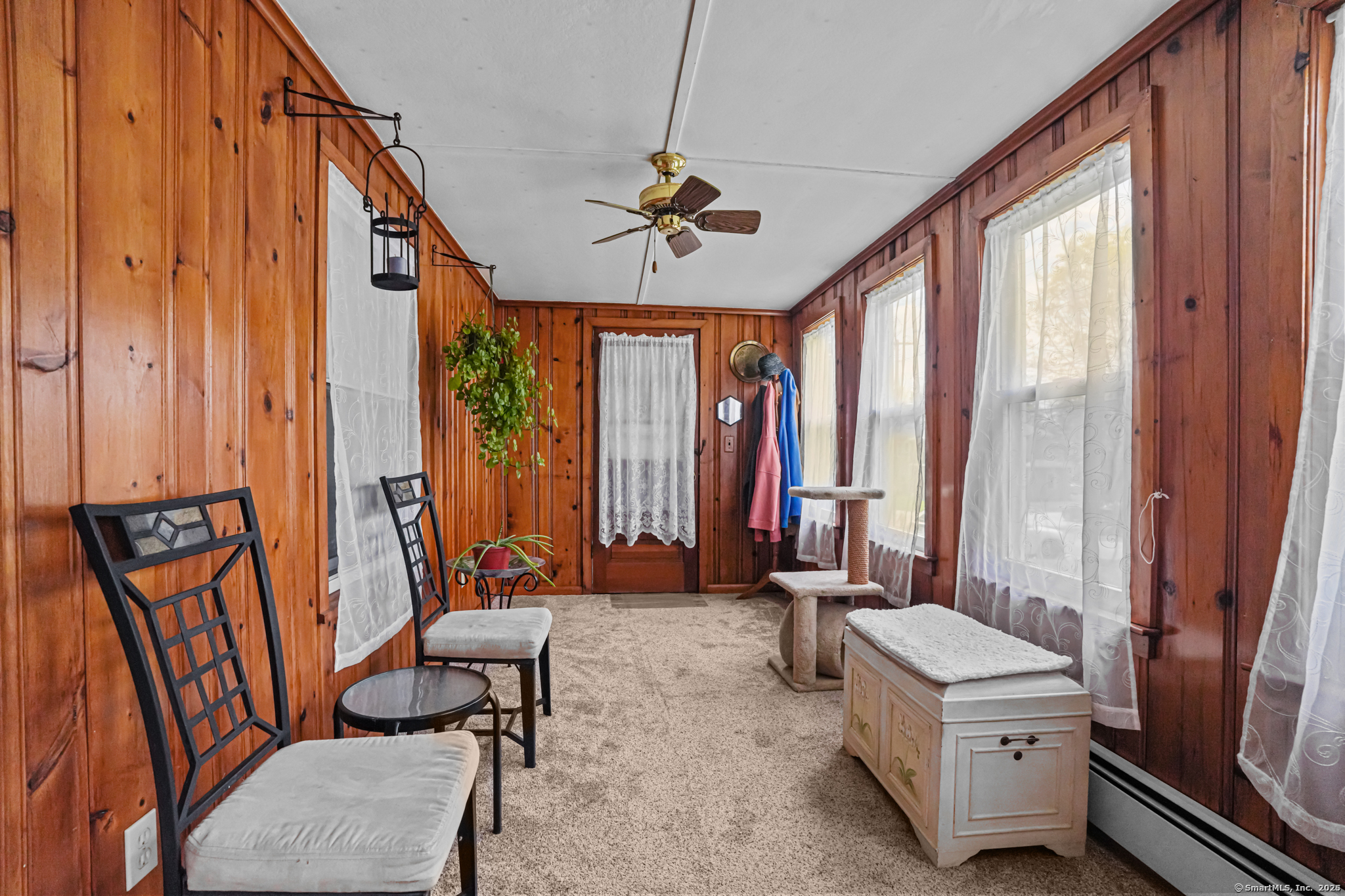 53 Cleveland Street Putnam, CT 06260 - Photo 7 of 24