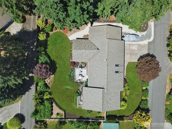 $1,425,000 | 8435 Northeast 147th Place, Kenmore, WA 98028