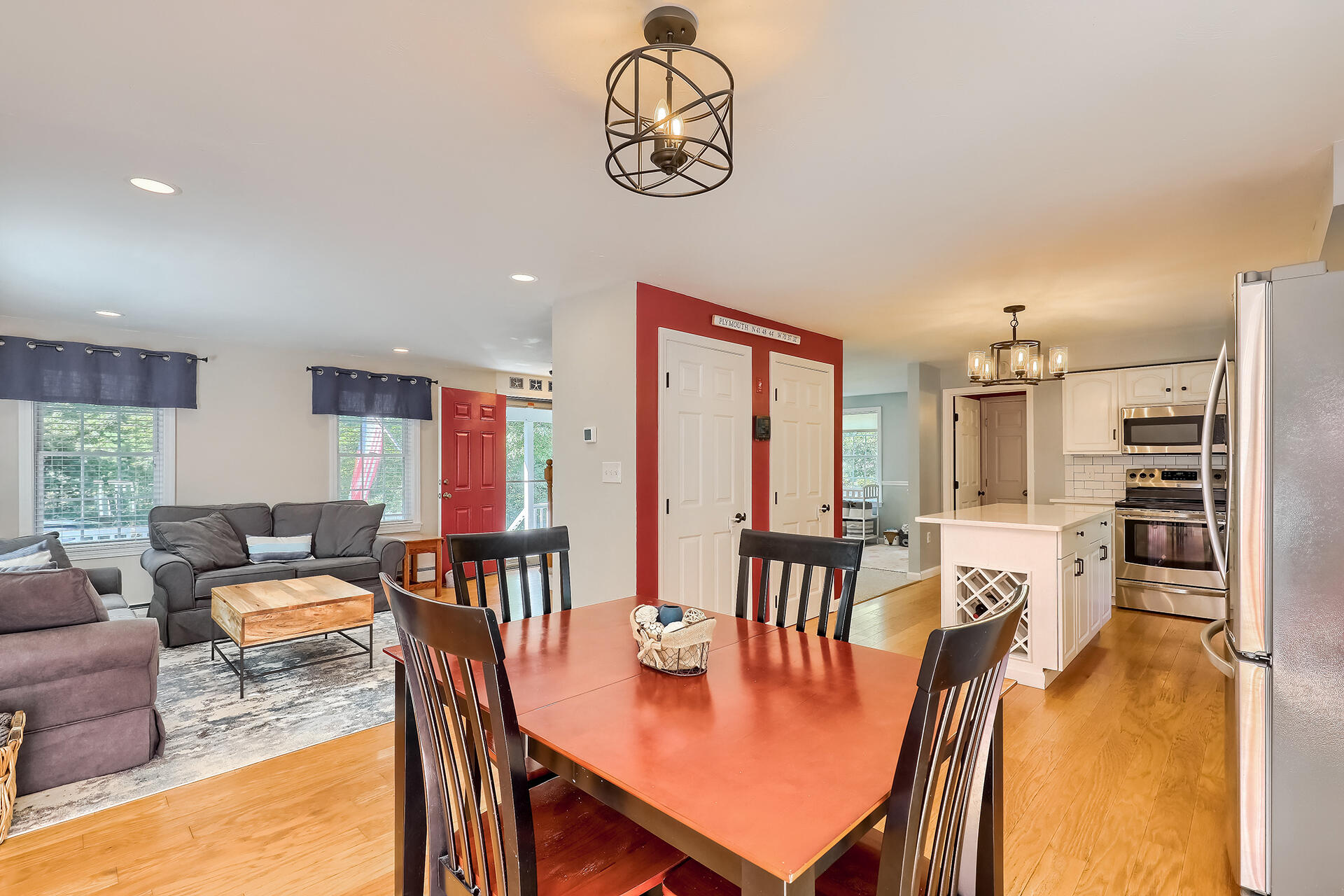 28 Squirrel Road Plymouth, MA 02360 - Photo 12 of 38 Dining