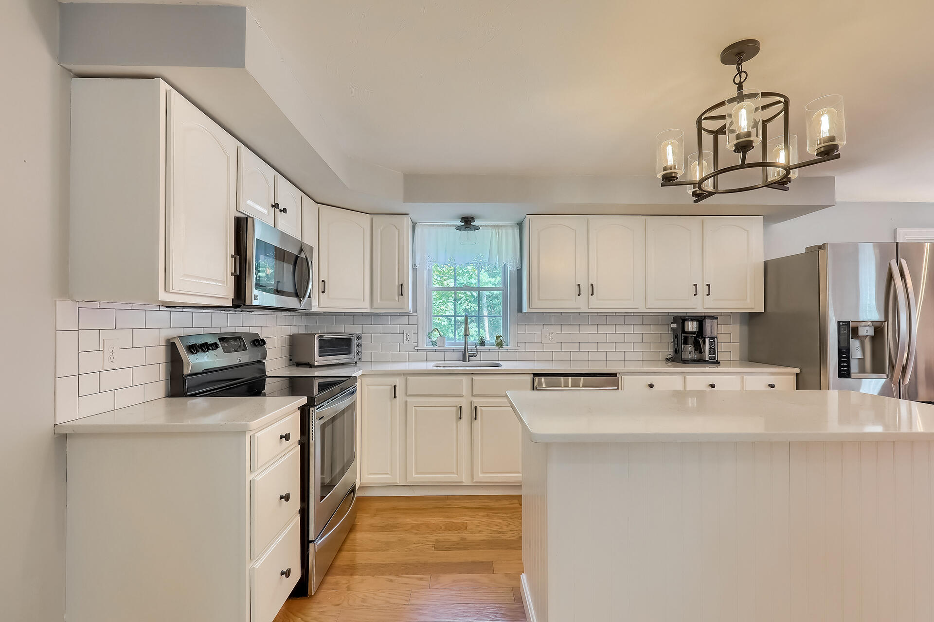 28 Squirrel Road Plymouth, MA 02360 - Photo 14 of 38 02_Kitchen_IMG_6713