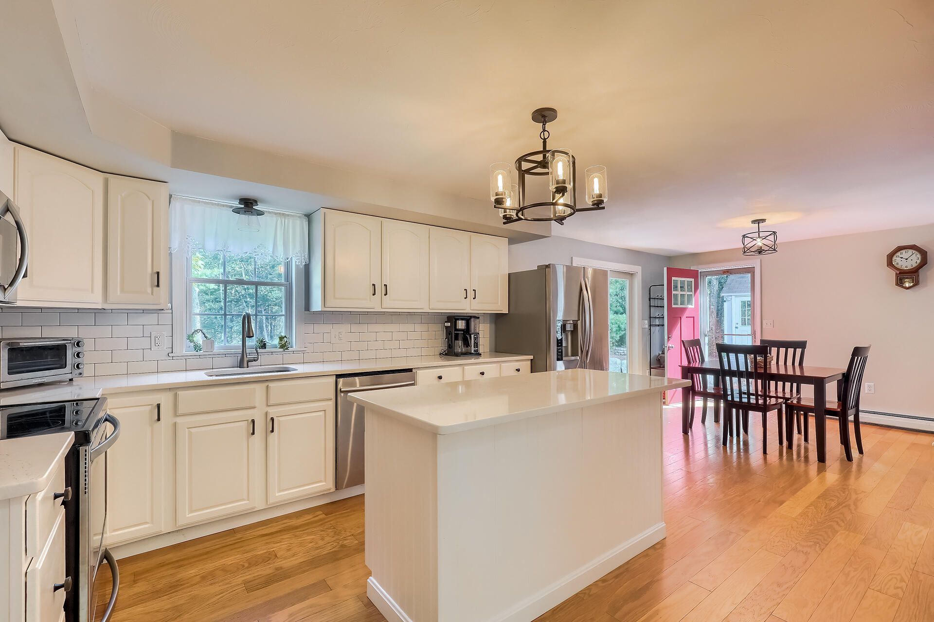 28 Squirrel Road Plymouth, MA 02360 - Photo 16 of 38 02_Kitchen_IMG_6718