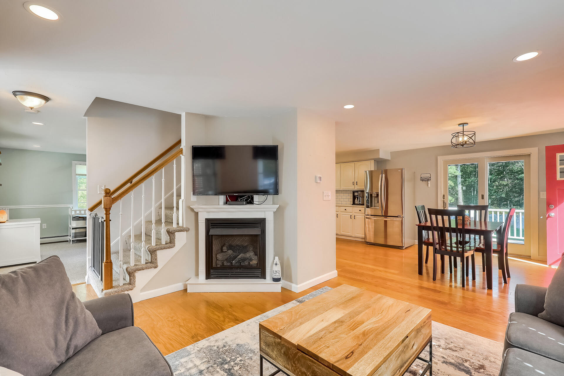 28 Squirrel Road Plymouth, MA 02360 - Photo 9 of 38 01_Living_Room_IMG_6783