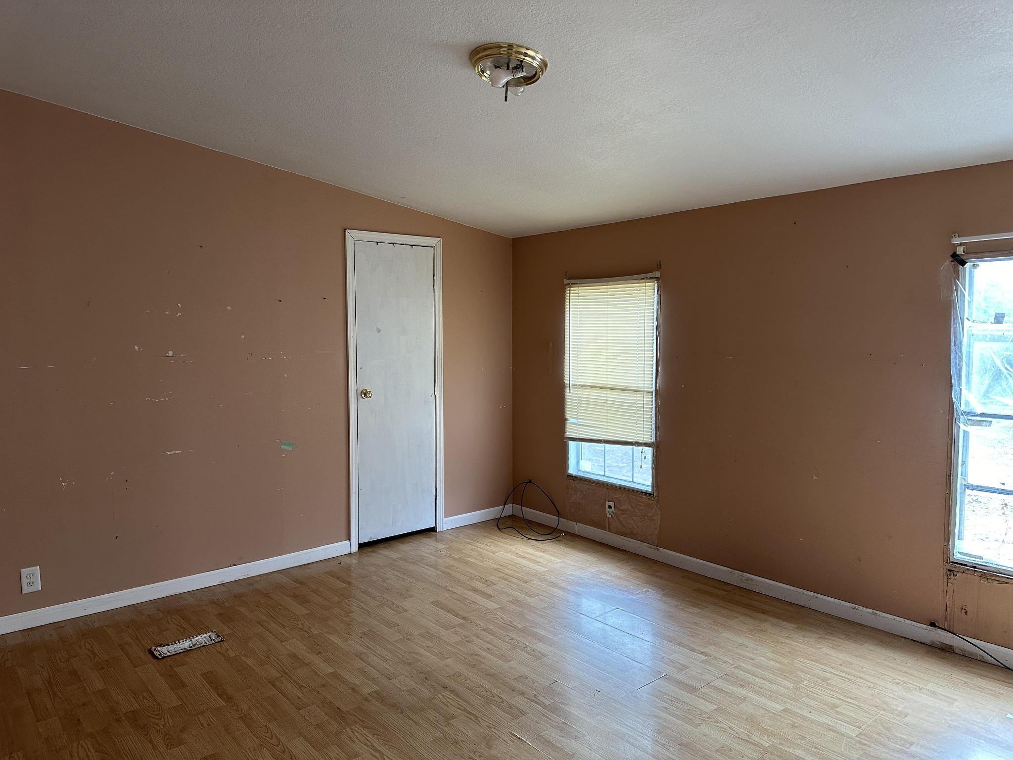 703 Hill Road Paris, TN 38242 - Photo 6 of 15 Gallery Image 6