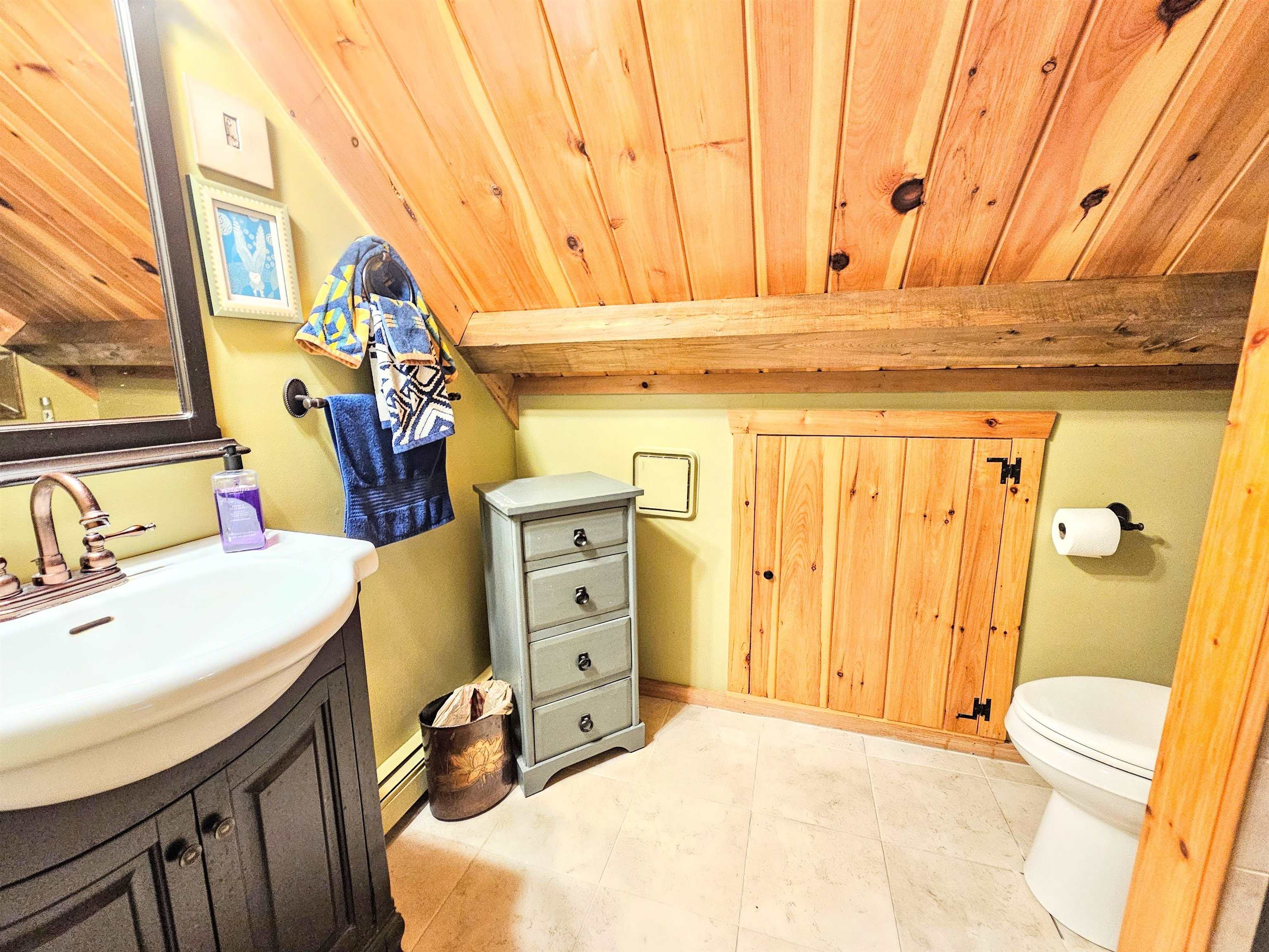 1422 Merrifield Road Whitingham, VT 05361 - Photo 31 of 47