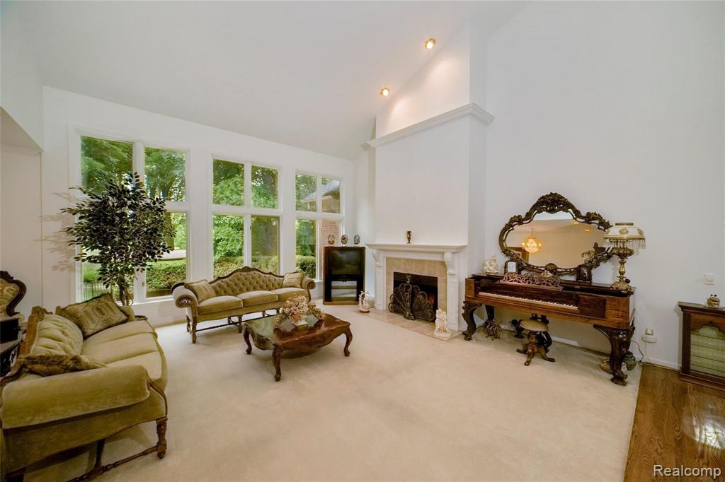 3743 Sleepy Fox Drive Rochester Hills, MI 48309 - Photo 8 of 55