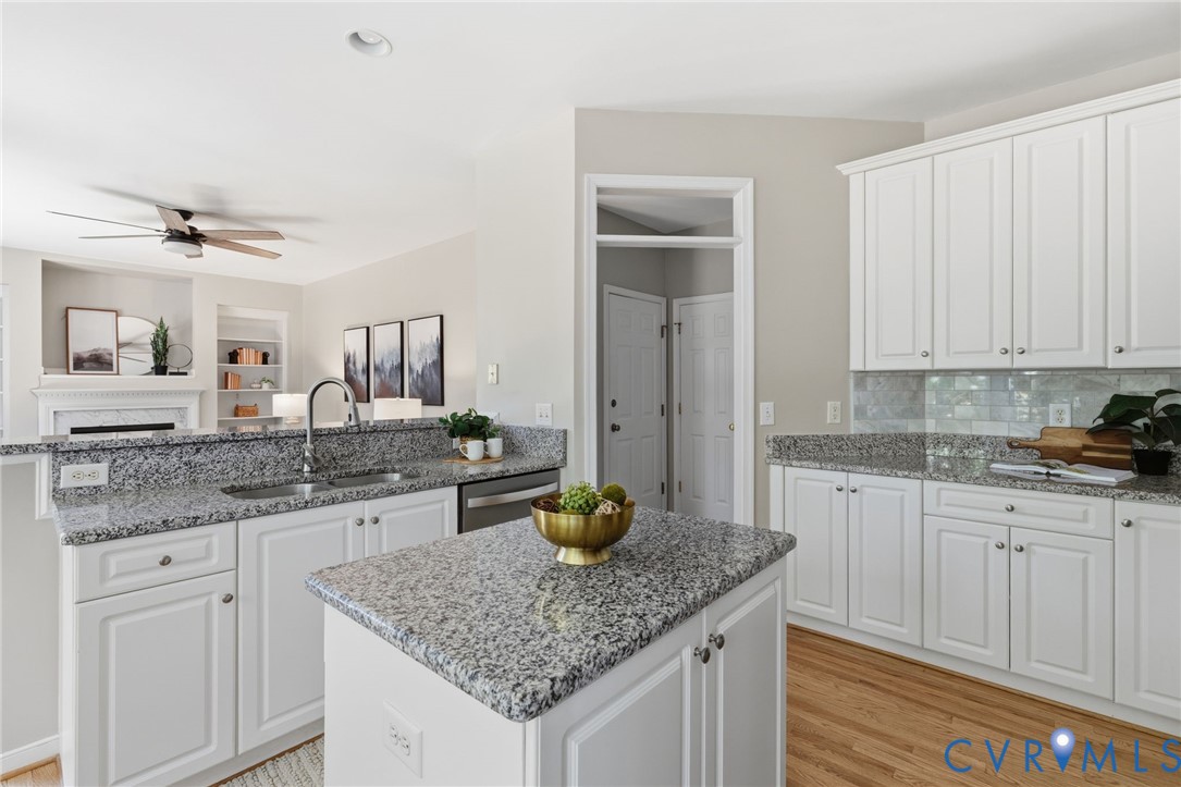 15919 Hampton Summit Drive Chesterfield, VA 23832 - Photo 11 of 42 Center Island, Granite Counters