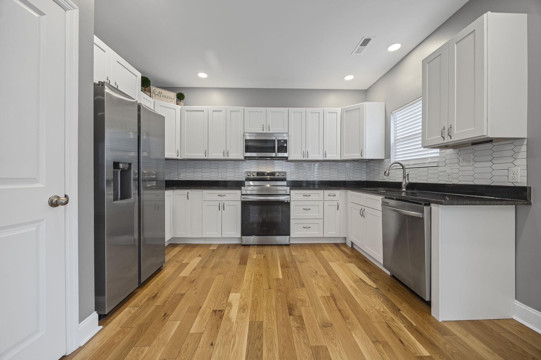 944 Shallowford Road Chattanooga, TN 37411 - Photo 11 of 27 rp2503101-1012