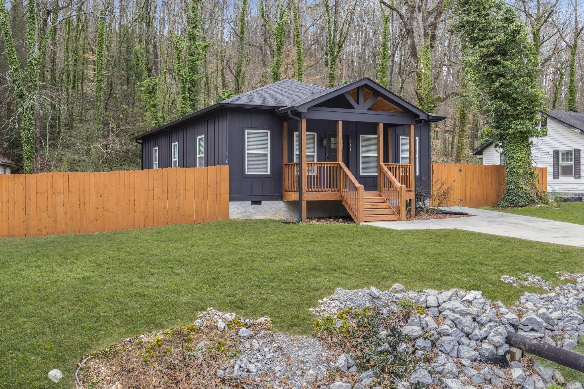 944 Shallowford Road Chattanooga, TN 37411 - Photo 3 of 27 rp2503101-1000