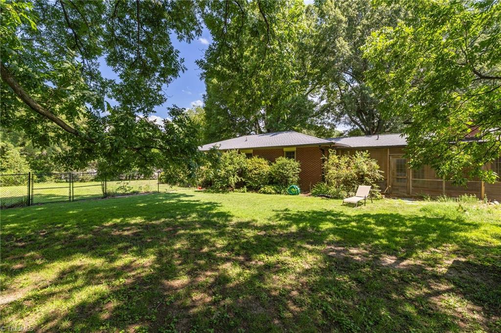 1327 Cox Avenue High Point, NC 27263 - Photo 36 of 49