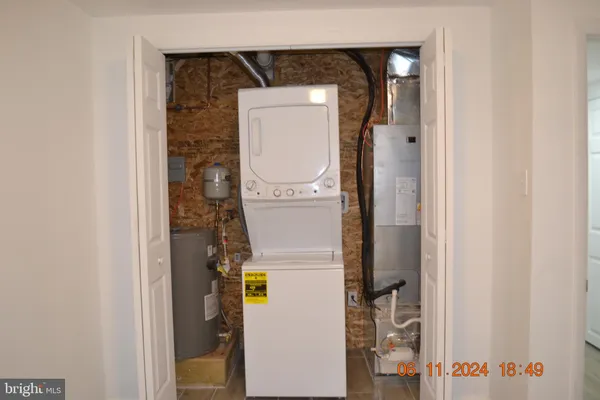 $2,050 | 329 A Bar Harbor Road, Pasadena, MD 21122