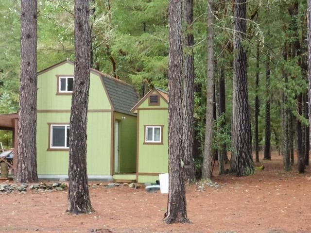 7000 Redthorne Road Rogue River, OR 97537 - Photo 27 of 35 If you actually like your grown up kids