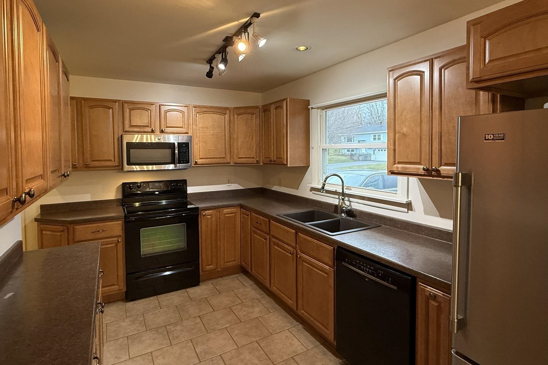 3 Green Knolls Lane Rutland, VT 05701 - Photo 14 of 47