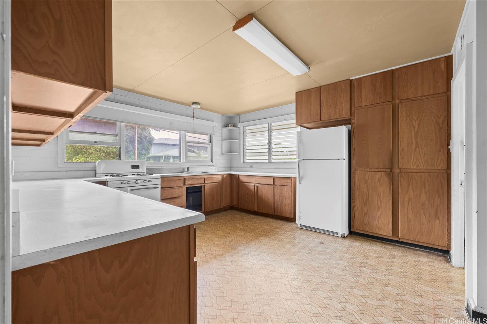 256 Kuliouou Road Honolulu, HI 96821 - Photo 12 of 25