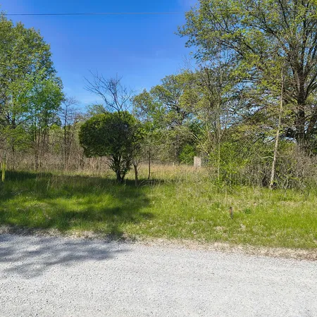 $165,000 | 2240 South 15000th Road East, Pembroke Township, IL 60958