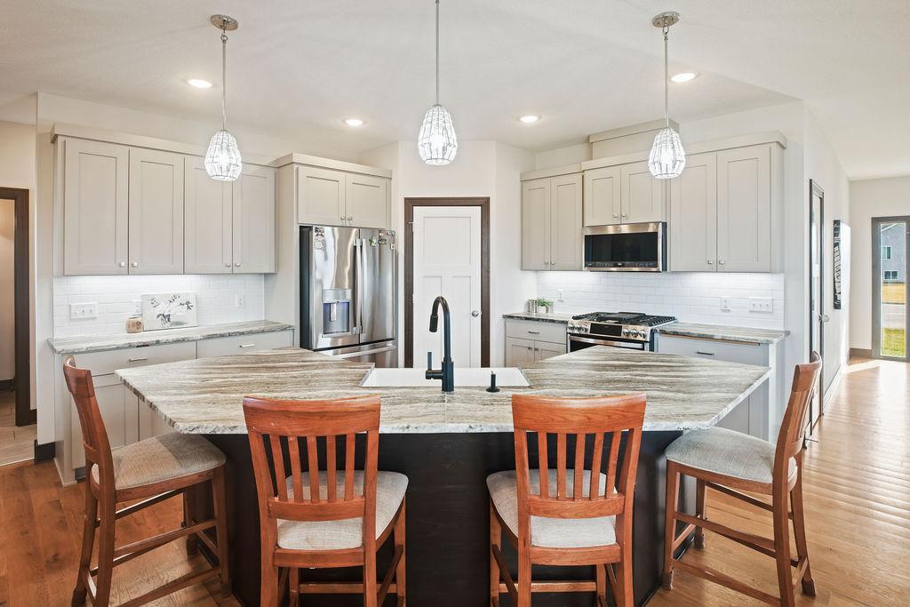 2120 Violet Lane Faribault, MN 55021 - Photo 11 of 44