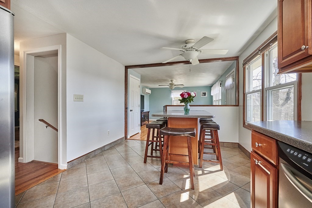 21 North Farms Road Williamsburg, MA 01039 - Photo 7 of 38 Gallery Image 7