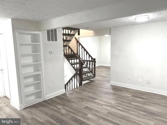 $2,700 | 6363 Generals Court, Centreville, VA 20121