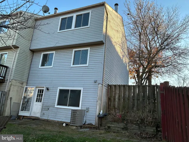 $2,700 | 6363 Generals Court, Centreville, VA 20121