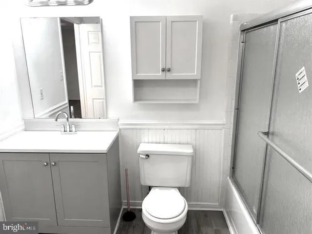 $2,700 | 6363 Generals Court, Centreville, VA 20121