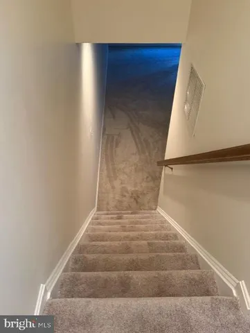 $3,300 | 165 Royal Court, Warrenton, VA 20186