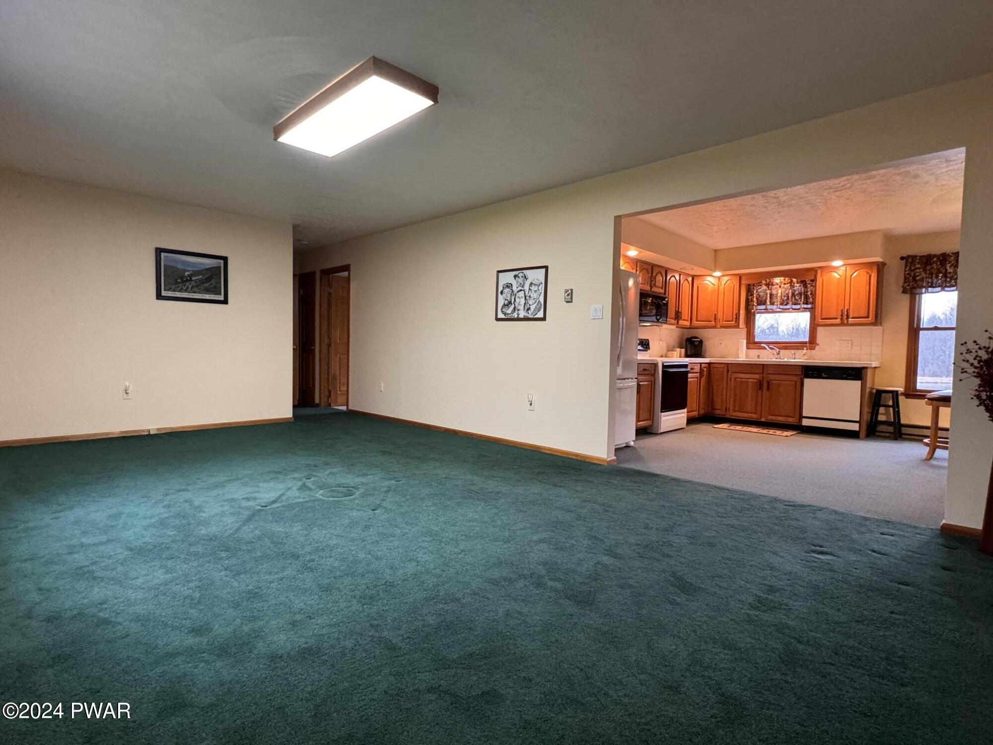194 North Smith Road, Unit B Waymart, PA 18472 - Photo 11 of 19