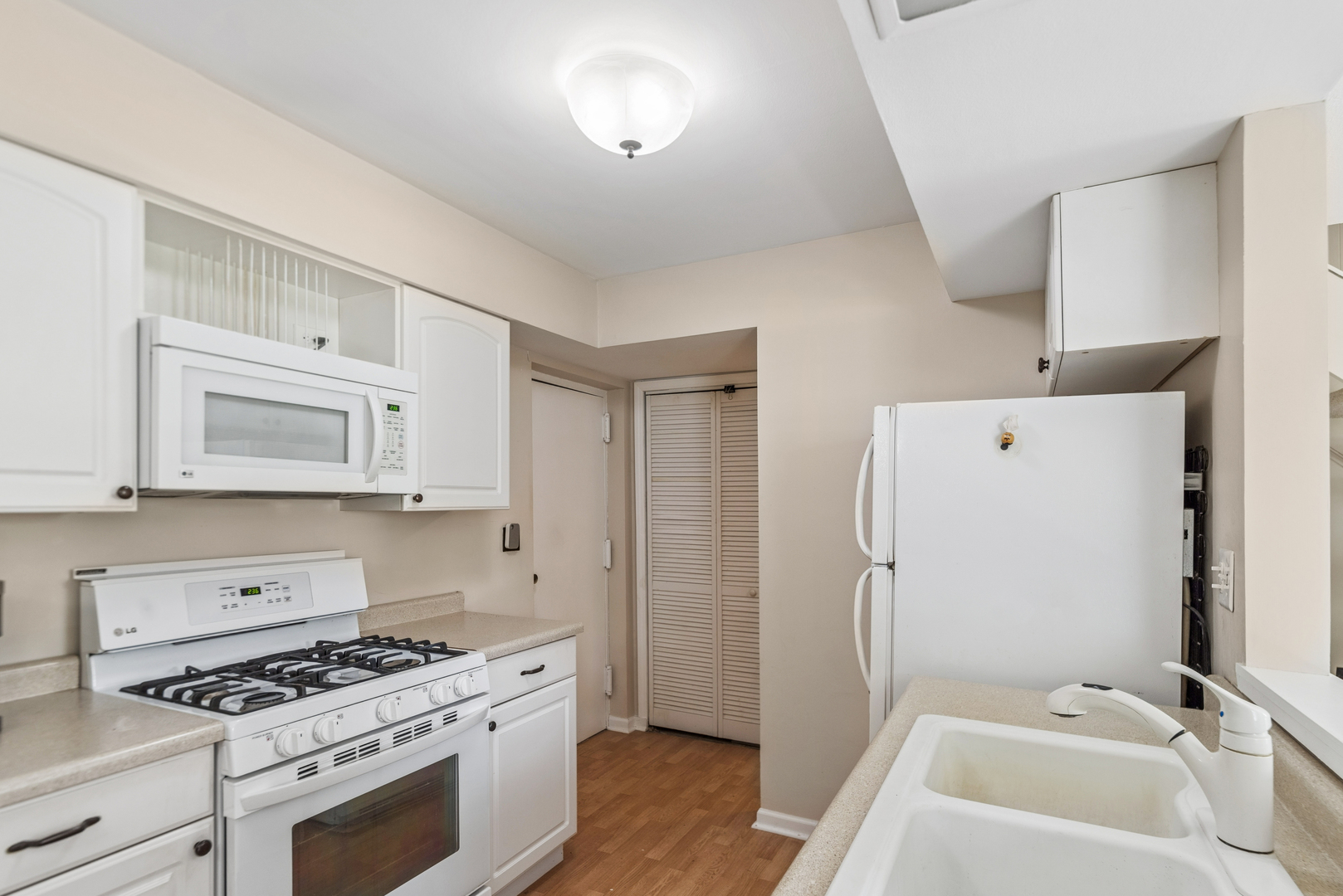 1237 Oboe Court Wheeling, IL 60090 - Photo 5 of 18