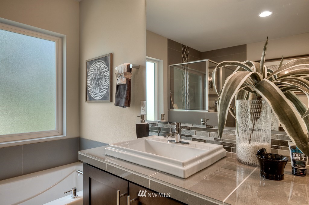 106 176th Place Southwest, Unit 4 Bothell, WA 98012 - Photo 8 of 20