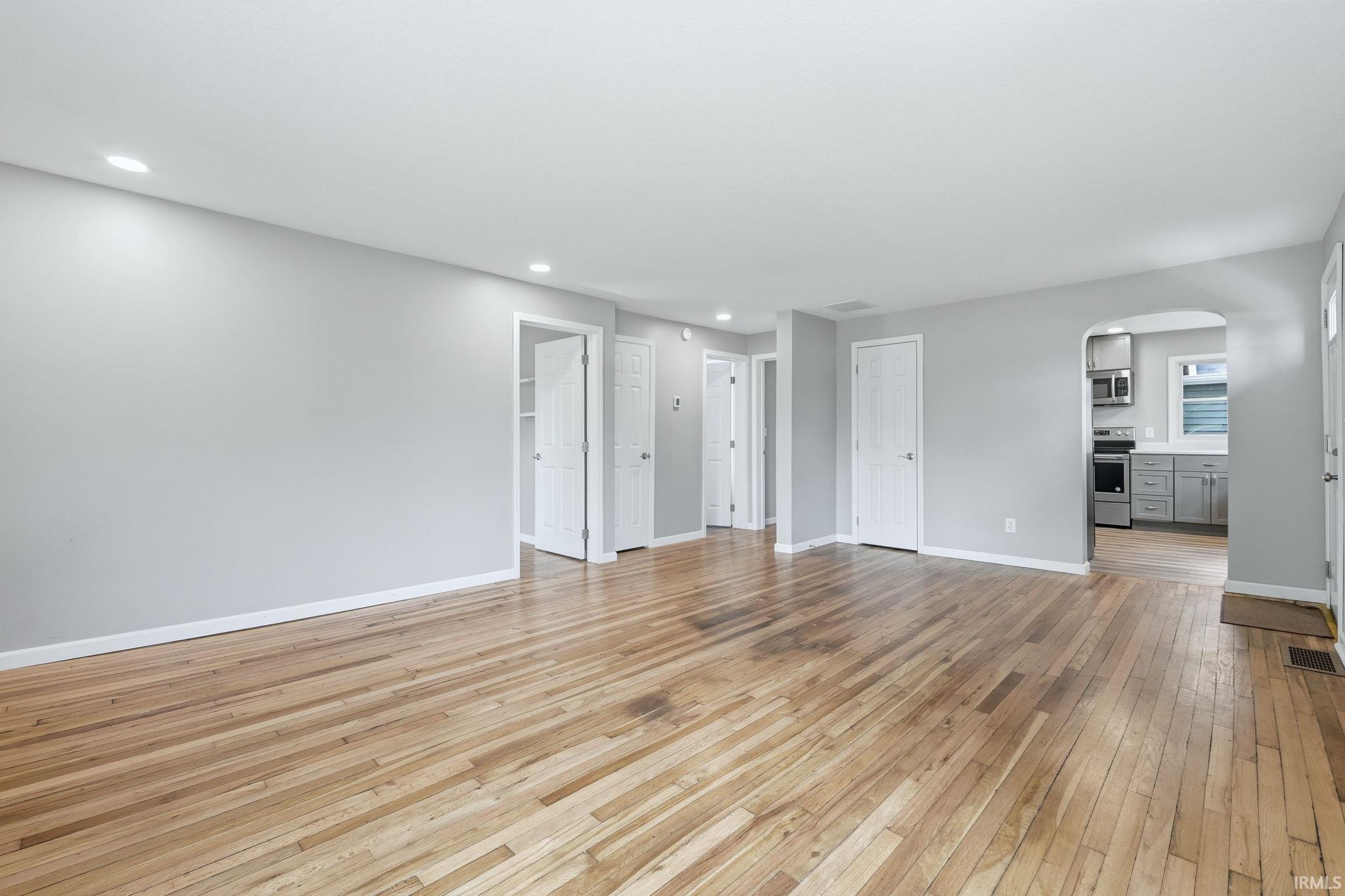 495 Himes Street Huntington, IN 46750 - Photo 4 of 35