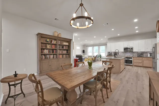 $475,000 | 9203 Whitetail Drive, Conroe, TX 77303